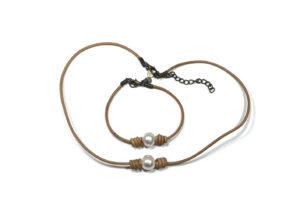 Conigli Necklace Bracelet Set